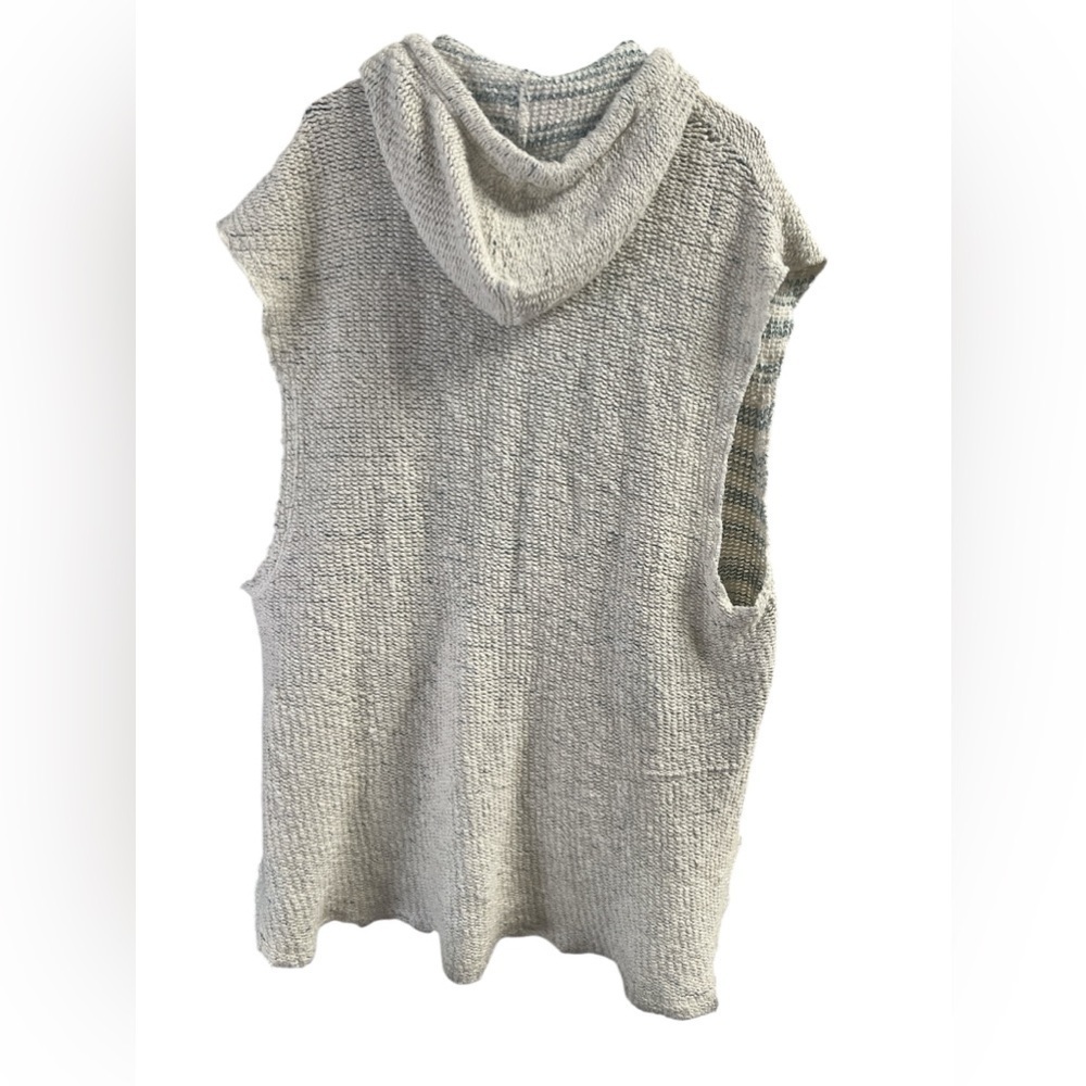 Urban outfitters hooded cut off sweater - Picture 5 of 7